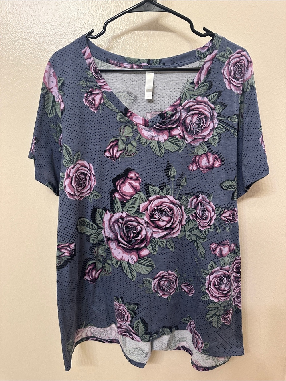 LuLaRoe Slate Gray V-Neck Tee with Pink Rose Print